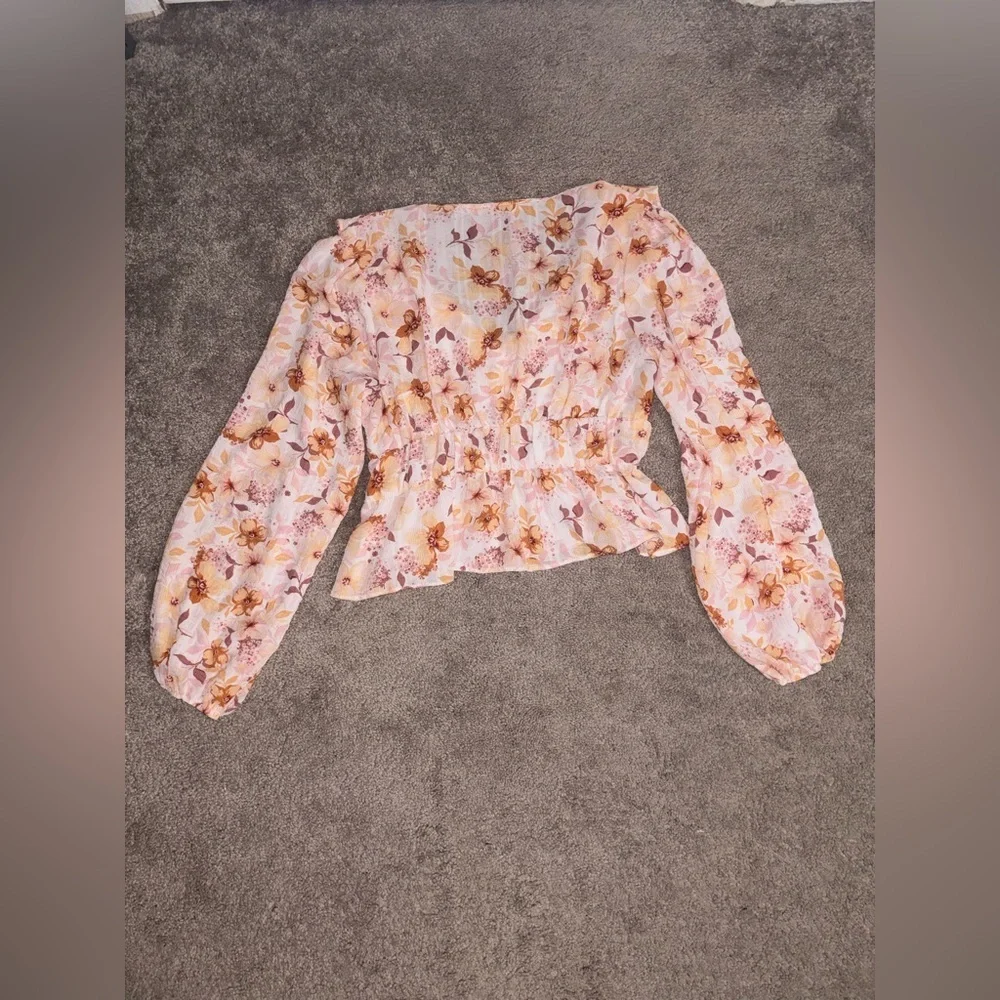 Liberty Love Women's Ruffle Neck
Floral Long Sleeves Crop Top
Multicolor Size L - Picture 11 of 14